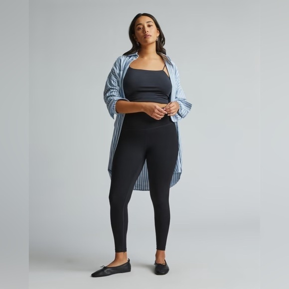 EVERLANE The Perform Legging In Black - Picture 2 of 8